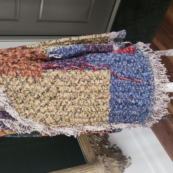 POL Multi-color Fringe Cardigan - Picture 14 of 16